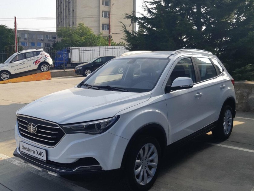 FAW Besturn x40