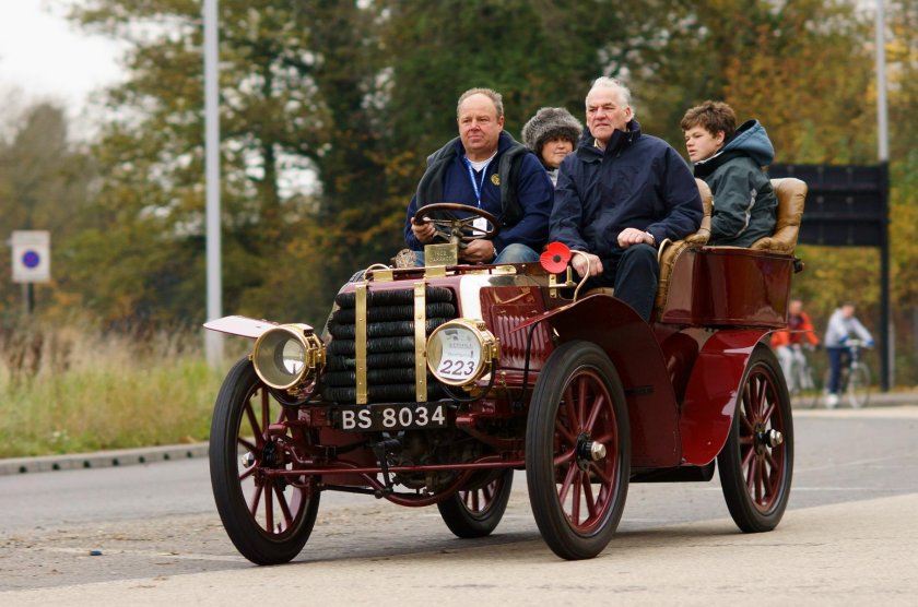 Александр Даррак