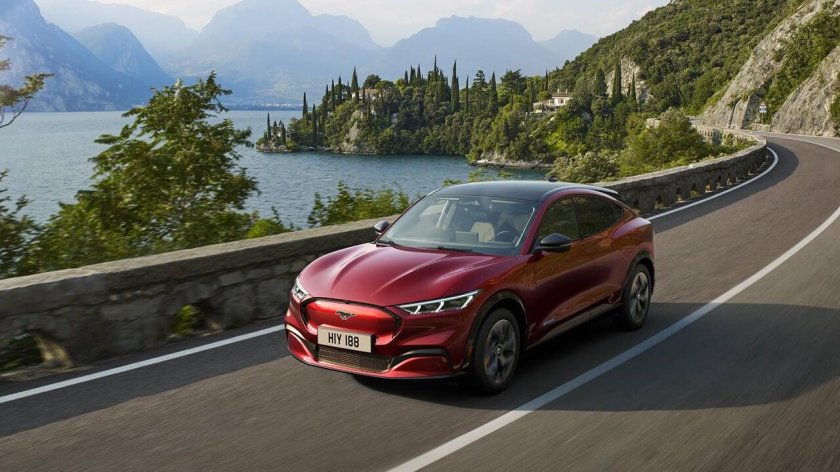 Мустанг кроссовер 2021