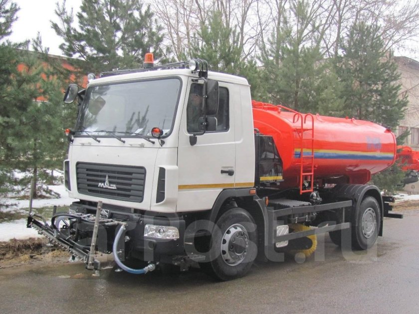 Поливомоечная машина ко-806--23