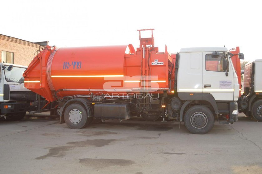 Мусоровоз ко 449 МАЗ