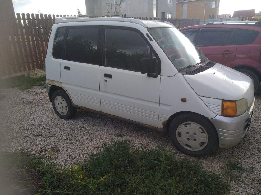Daihatsu move 2001