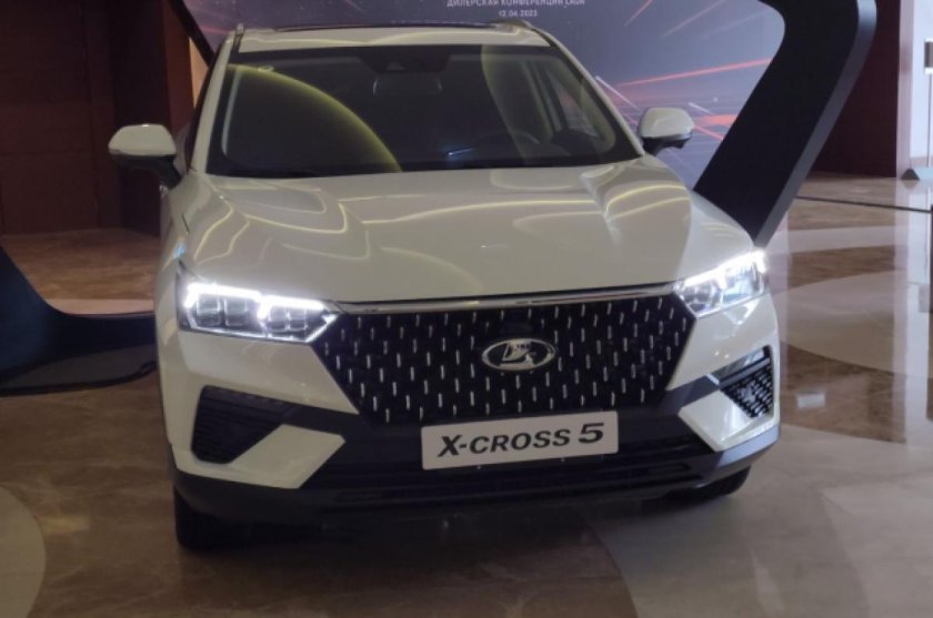 Лада xcross5