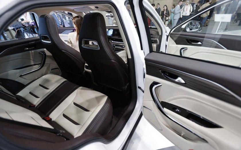 Лада кроссовер 2023