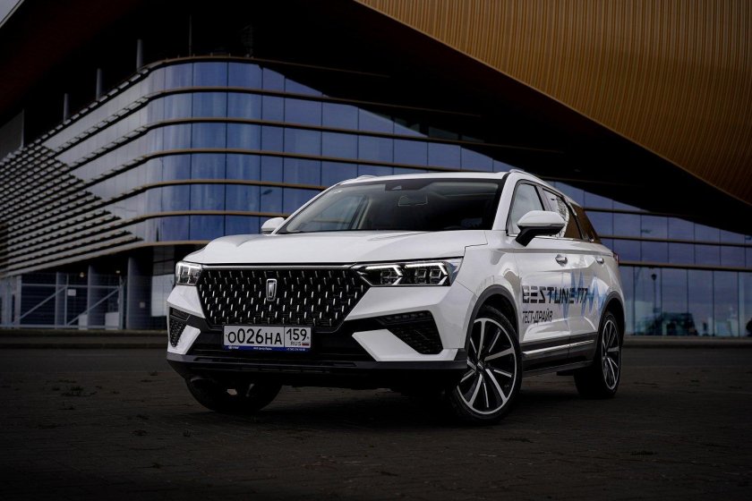 Китайский кроссовер FAW Bestune t77