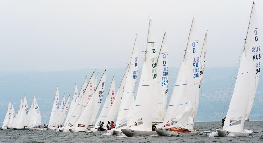 Парусная яхта класса дракон