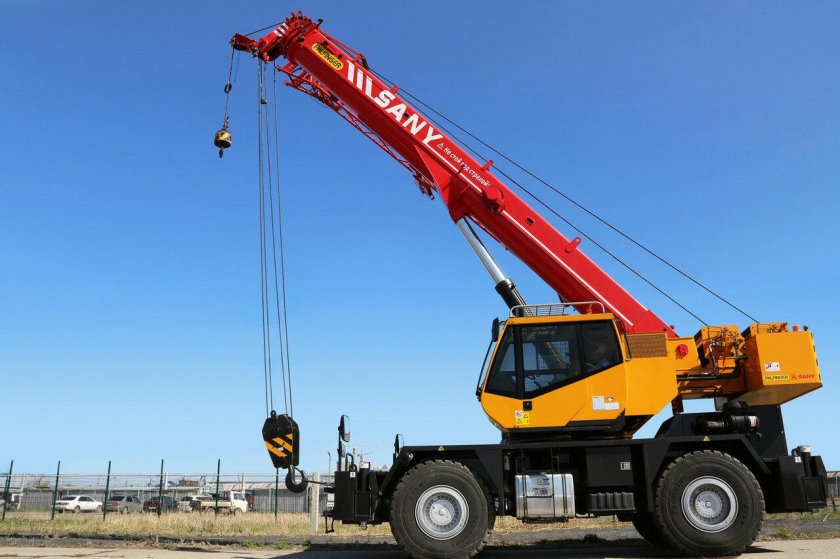 Короткобазовый кран Palfinger sany