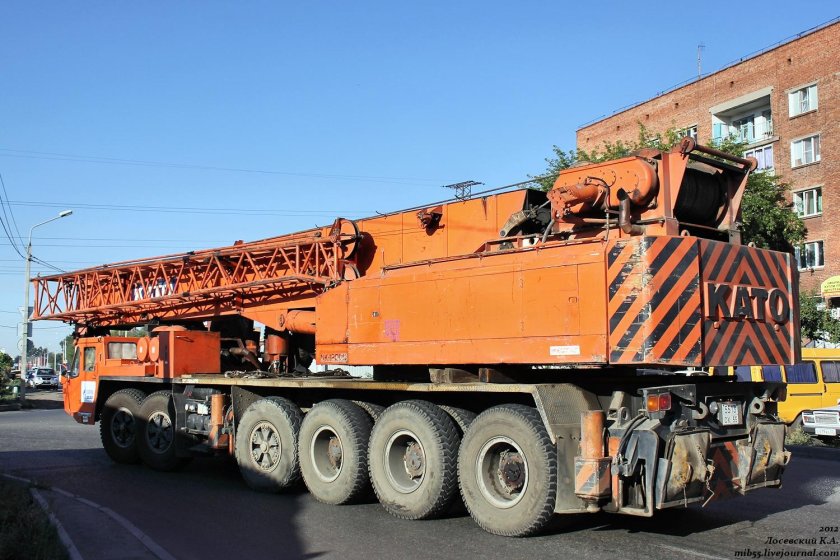 Кран Kato nk1200