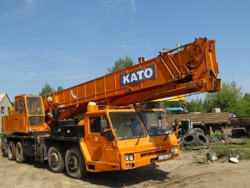 Кран Kato NK-400s