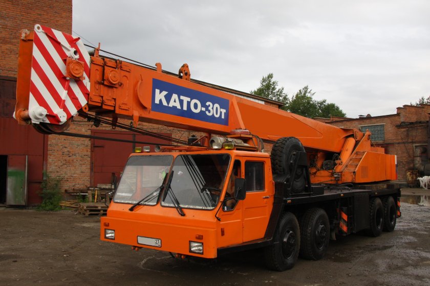 Кран Kato 50 тонн