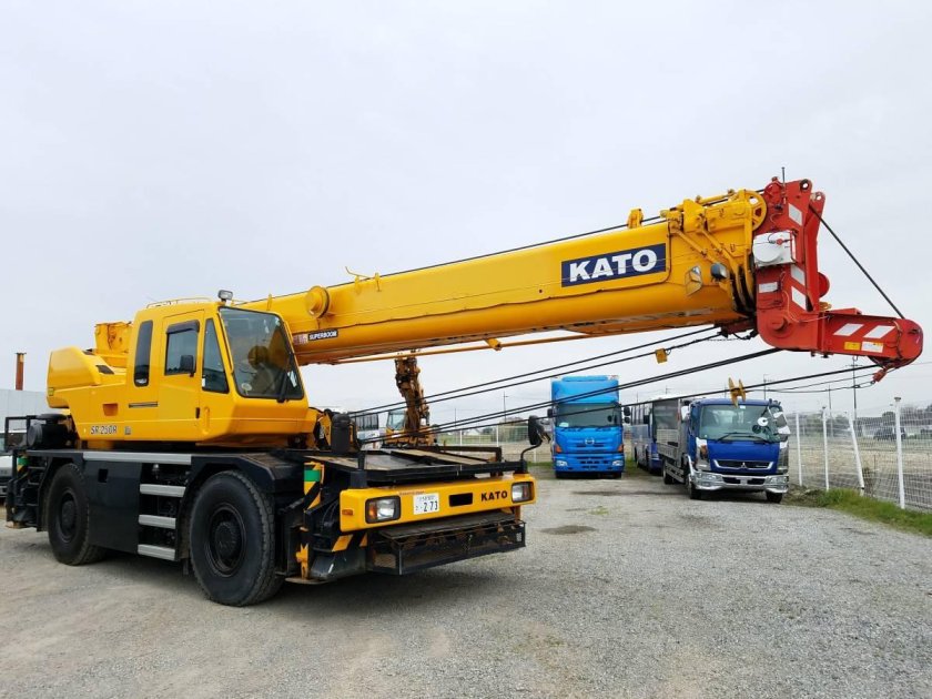 Кран Kato 25 тонн