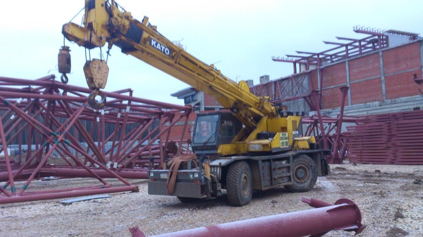 Кран Kato 25 тонн