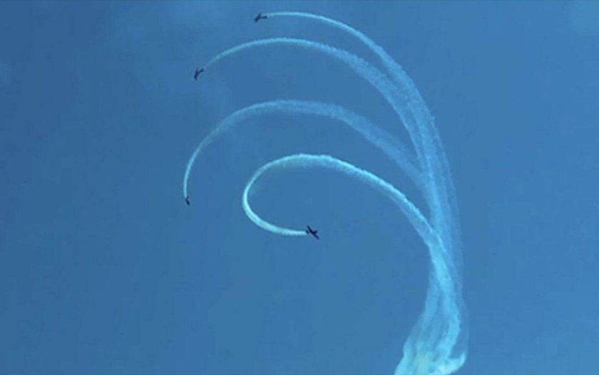 Бочка фигура высшего пилотажа