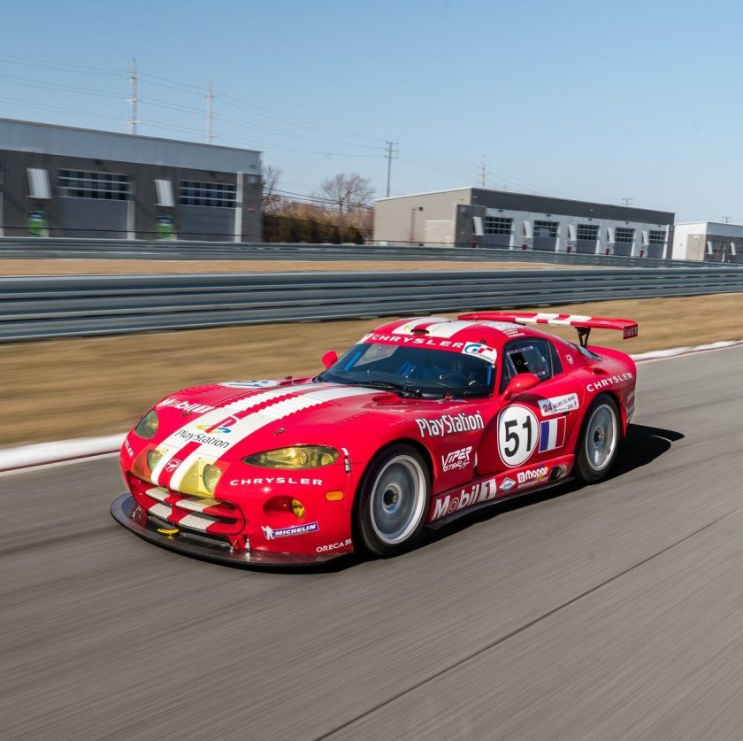 Dodge viper gts-r 2000
