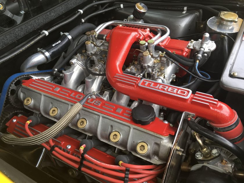 Lotus Esprit engine