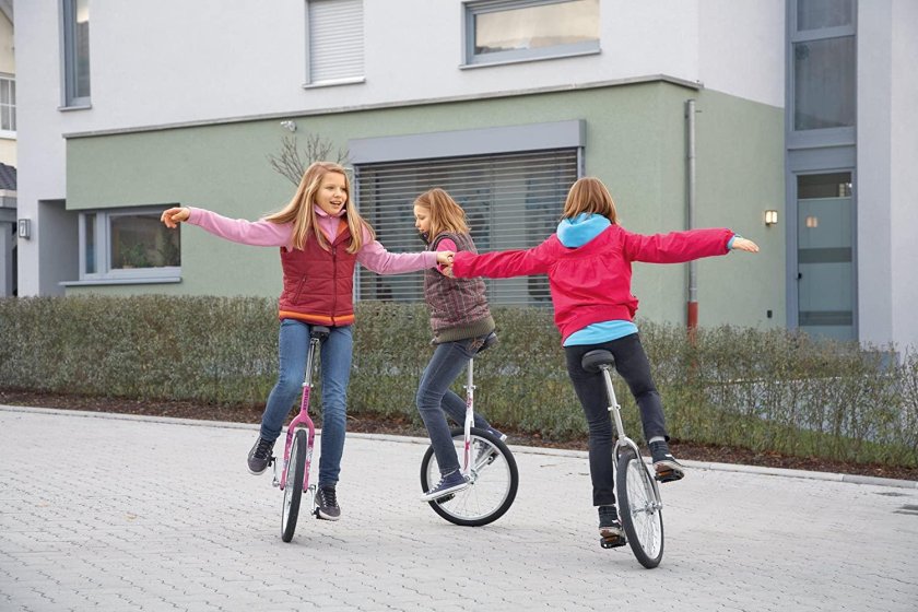 Одноколесный велосипед в цирке