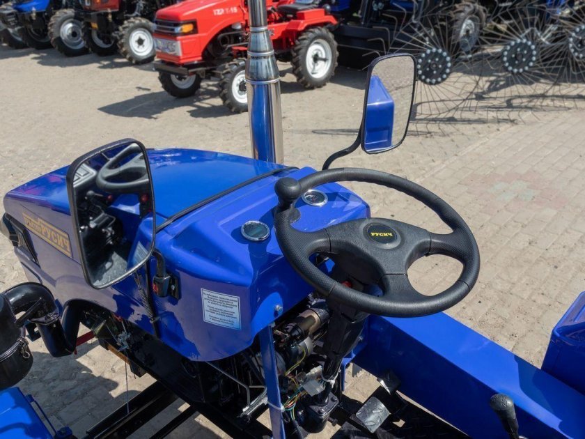 Китайские тракторы Русич