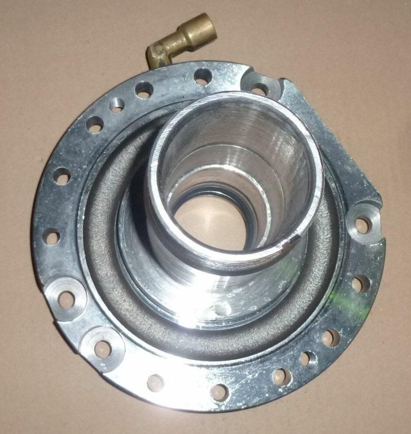 Цапфа задняя 43114-2401080