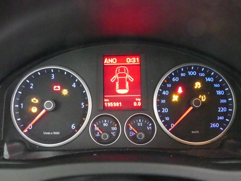 Приборная панель Tiguan 1