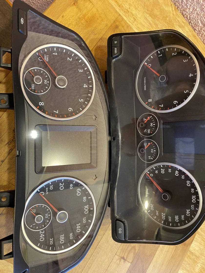 4 Градуса на приборной панели прикол