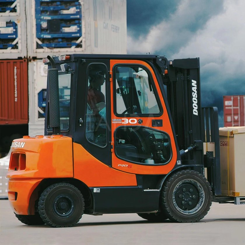 Вилочный погрузчик Hyundai 33df-7