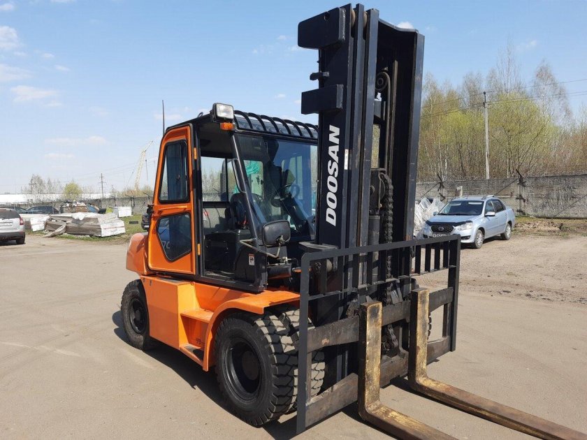 Вилочный погрузчик тойота 3 тонны