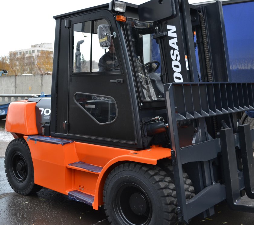 Doosan-Daewoo d70s-5