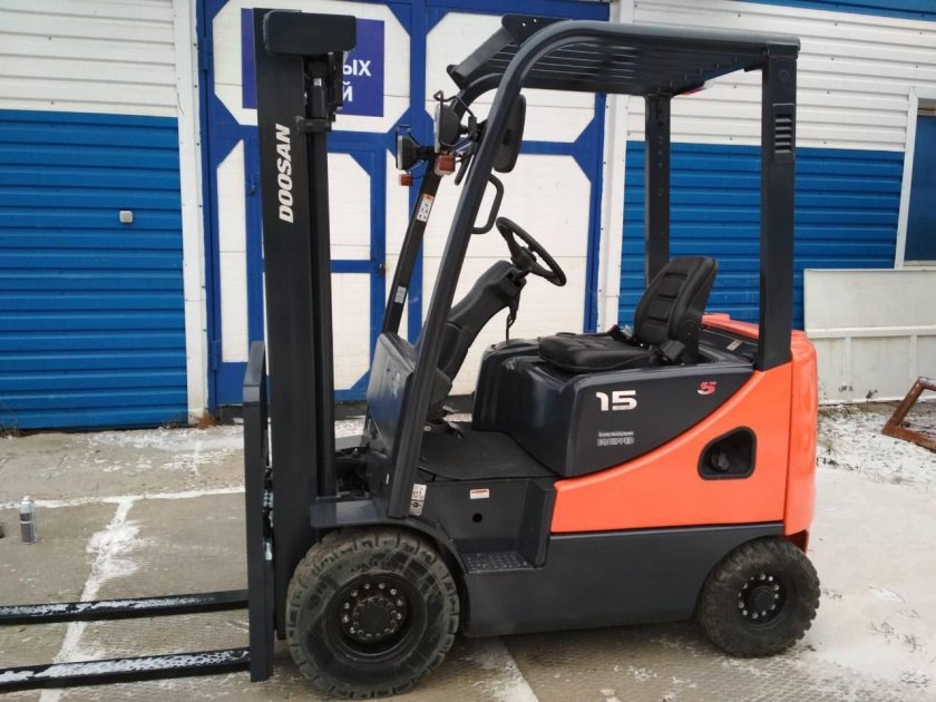 Автопогрузчик Doosan d15s-5