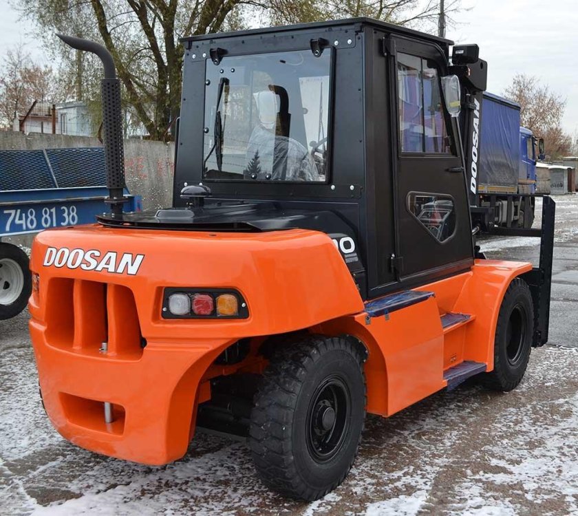 Погрузчик Doosan d70s 5