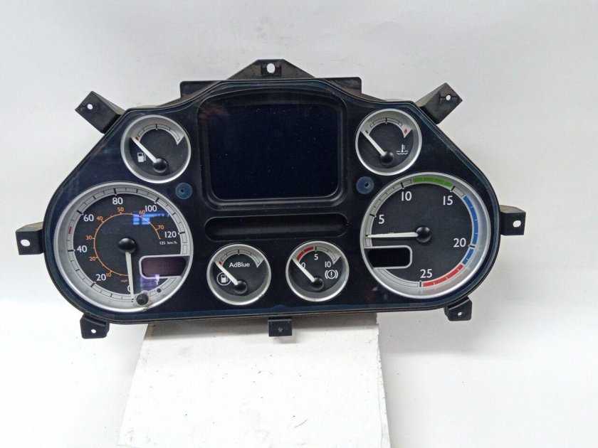 Приборная панель Дафа 105