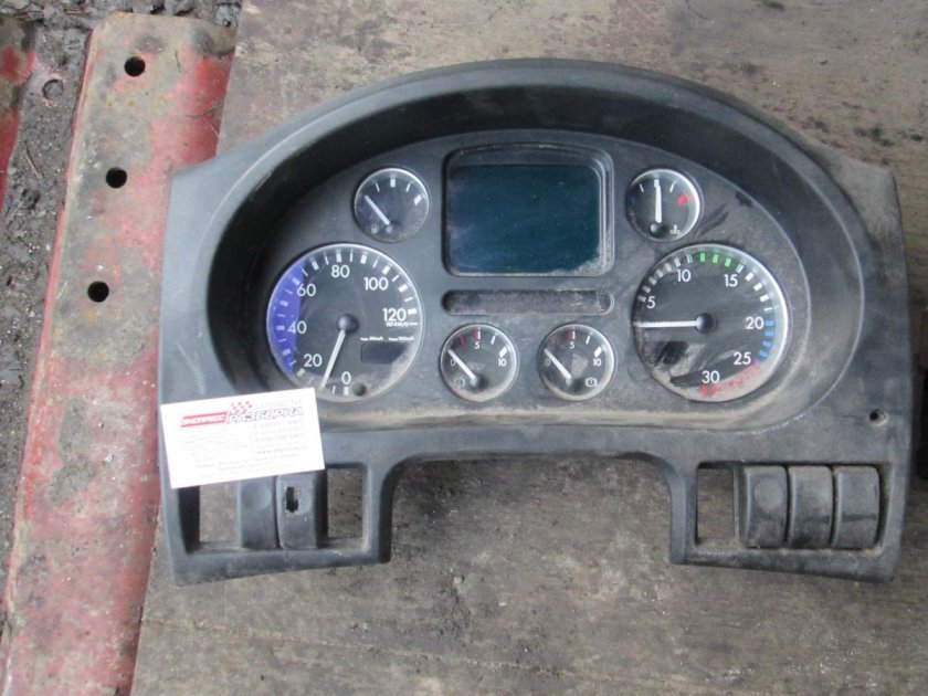 Щиток приборов Даф 105