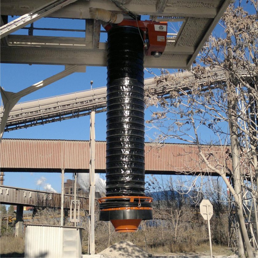 Телескопический загрузчик