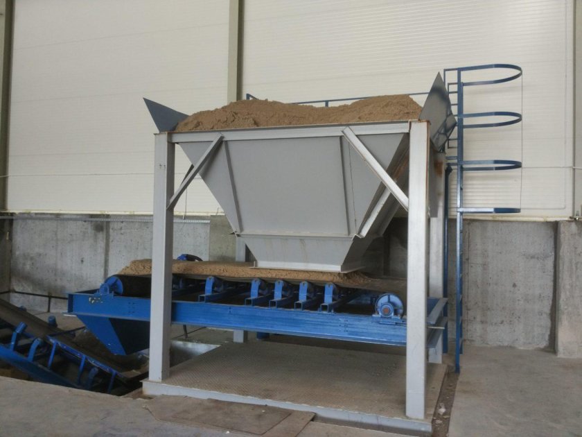 Бункер-питатель под ВДП-15