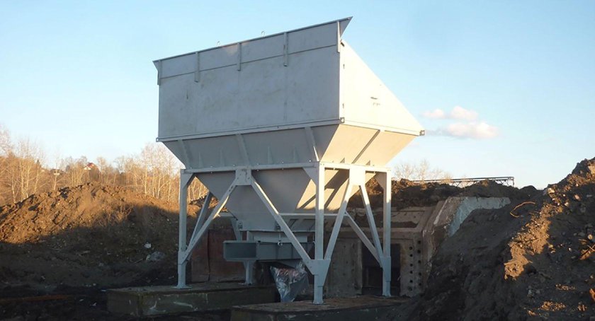 Бункер с ленточным питателем 40м3