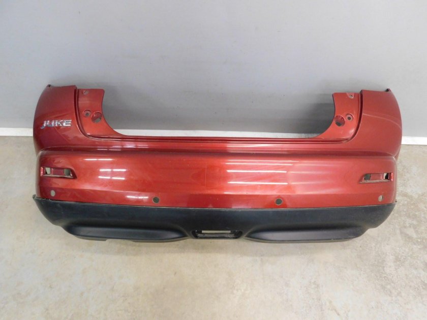 Задний бампер Ниссан Жук