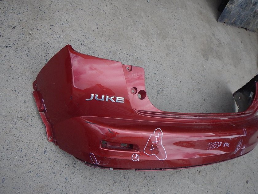 Задний бампер Ниссан Жук