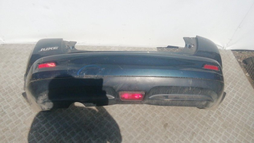 Задний бампер Ниссан Жук