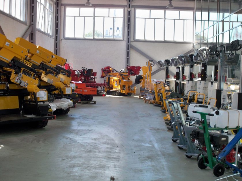 Строительная техника и оборудование