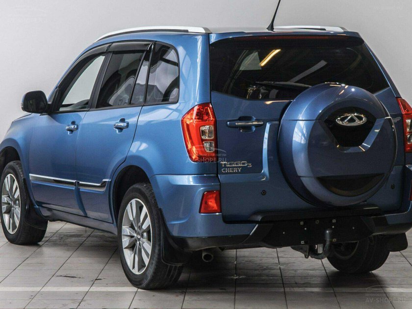 Машина чери Тигго 3