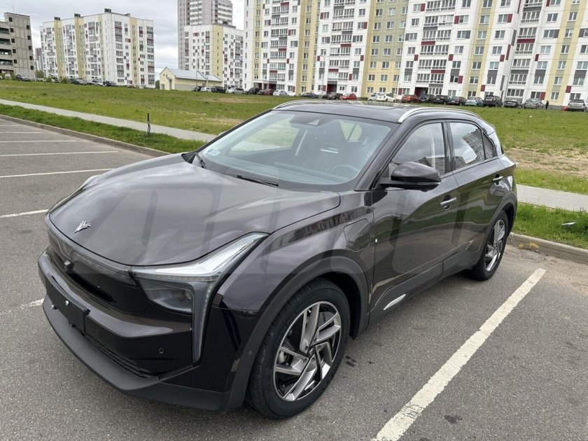 Китайский электромобиль hiphi x