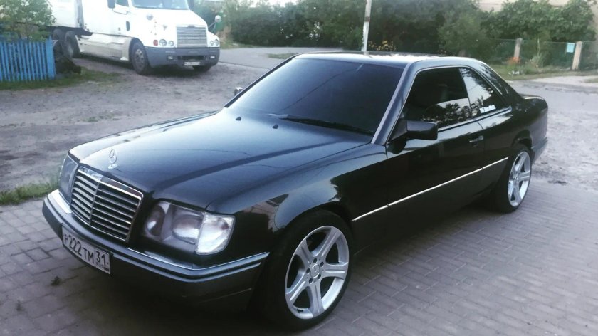 Мерседес е 124 купе