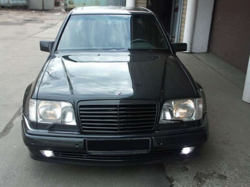 Мерседес w124 черный