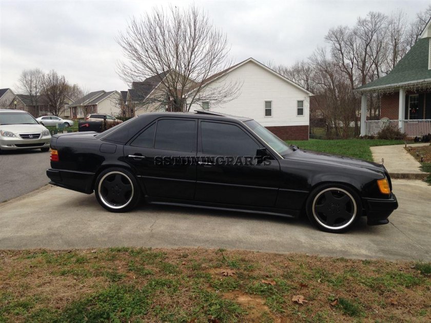 Мерседес 124 AMG