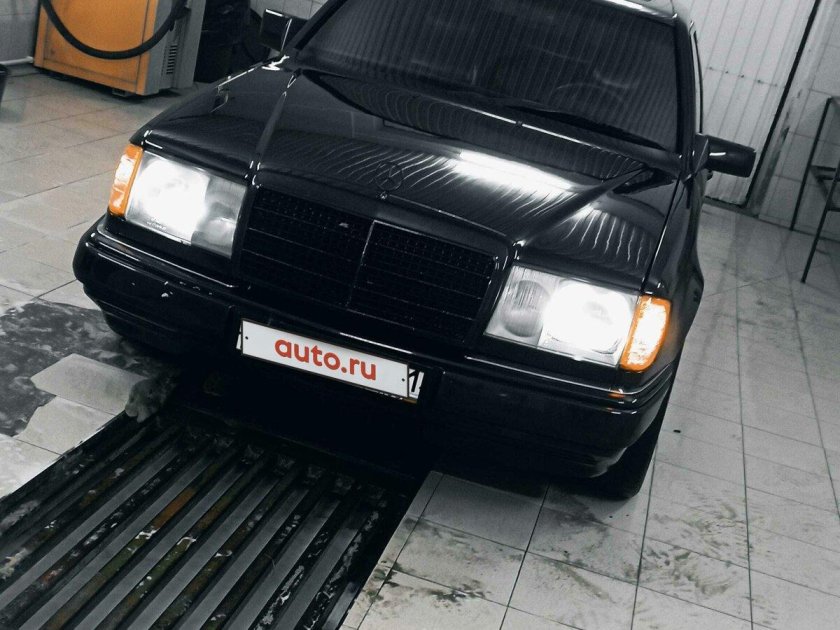 Фара Мерседес 600 1993 году