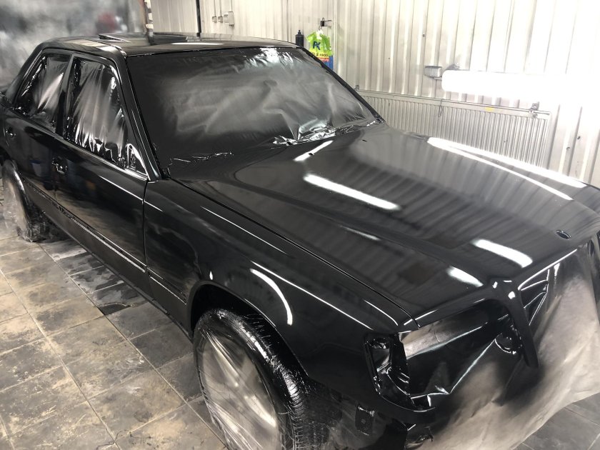 Мерседес 124 черный