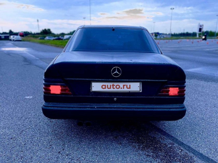 Мерседес 130 1990