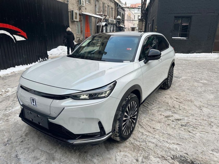 Honda e:ns1 электромобиль