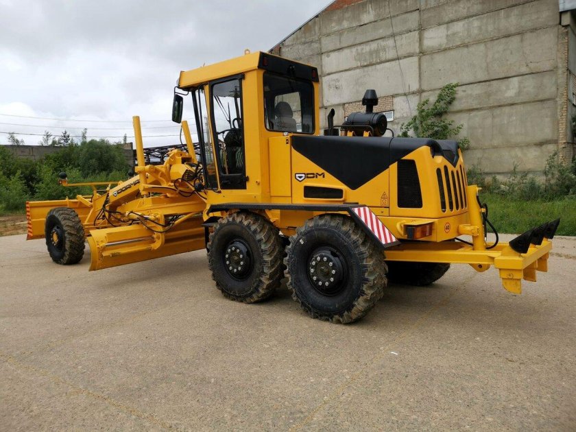 Автогрейдер дормаш дз-122б