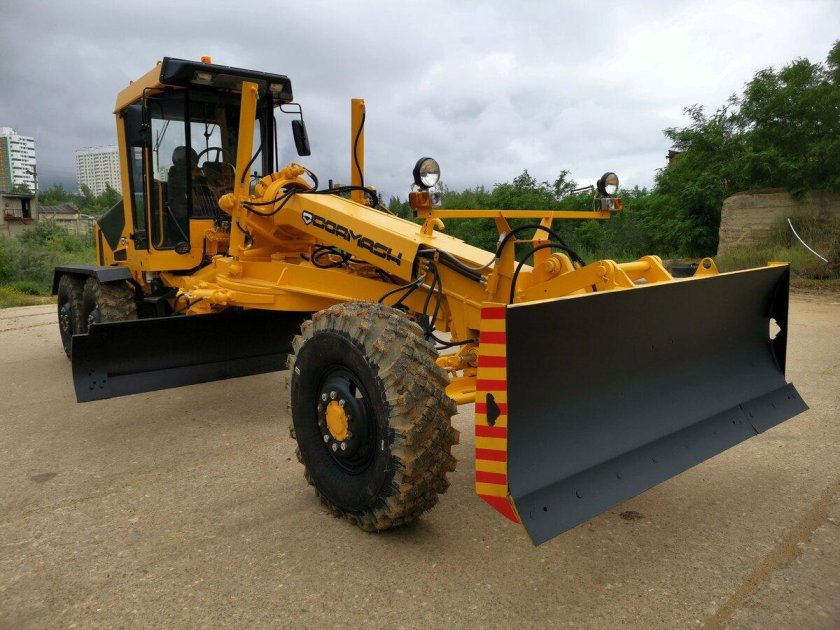Автогрейдер чсдм дз-98в