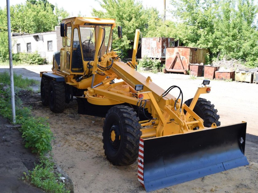 Грейдер Дормаш 122